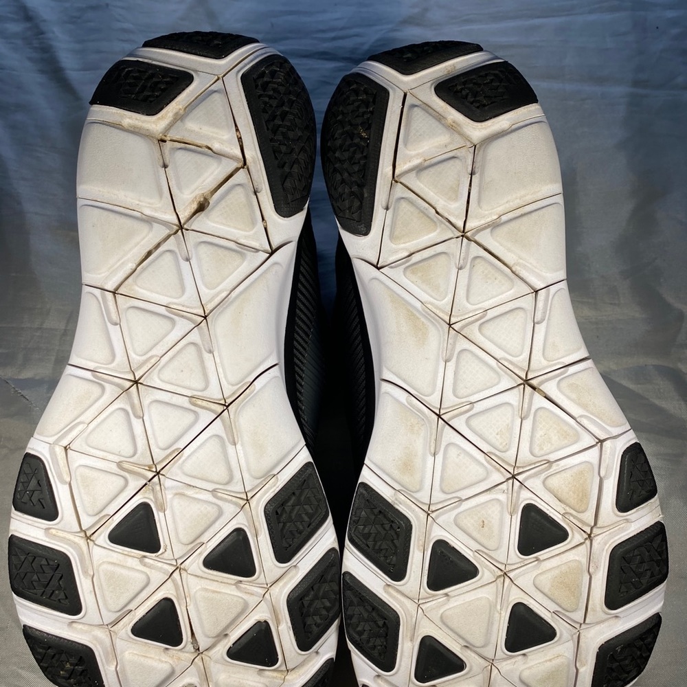 Nike Training Versatility Training Shoes Mans Sz14 - image 8